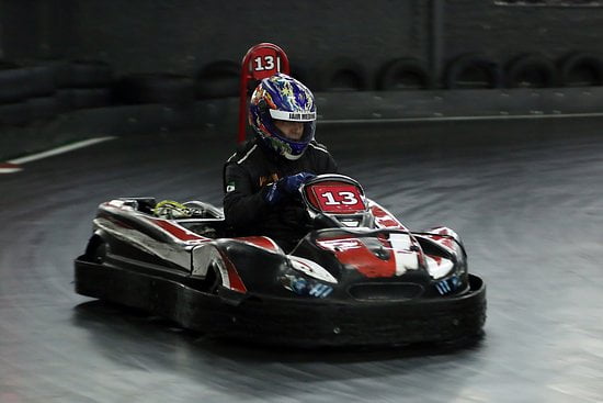 Quanto custa uma corrida de kart indoor?